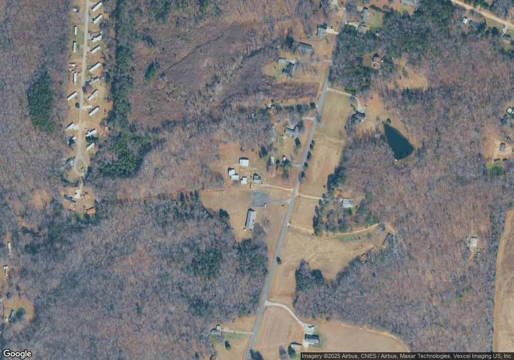 200 Shiloh Rd, Statesville, NC 28677 - photo 1