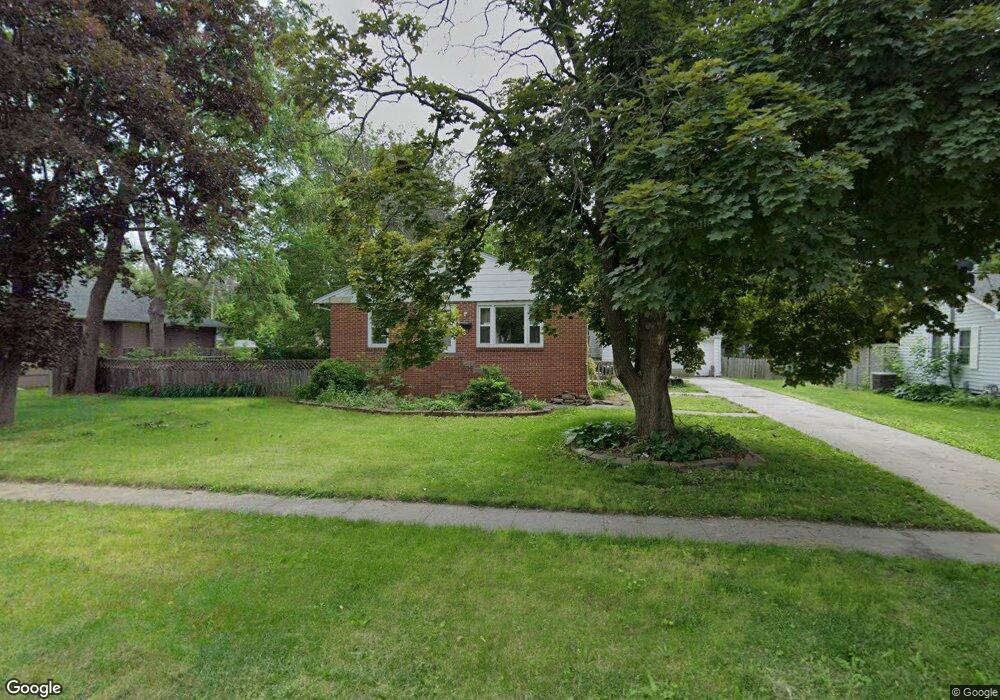 2015 E 24th St, Des Moines, IA 50317 - photo 1