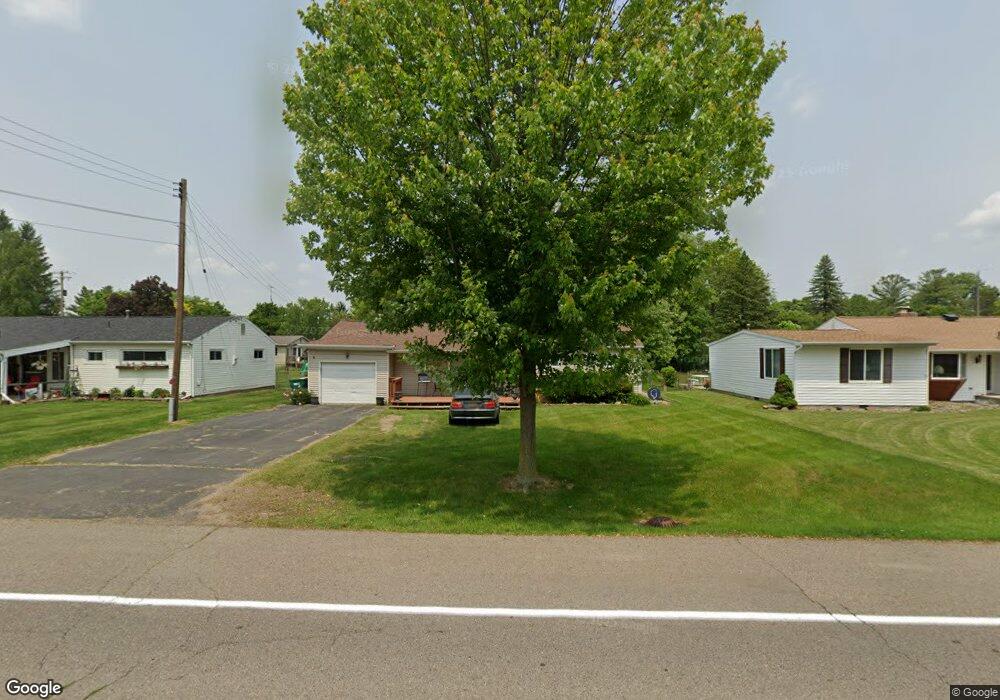 1319 Coutant St, Flushing, MI 48433 - photo 1