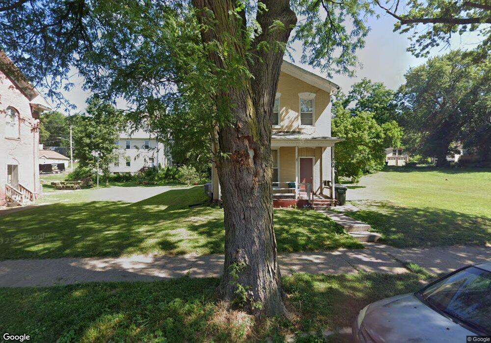 724 W 5th St, Davenport, IA 52802 - photo 1