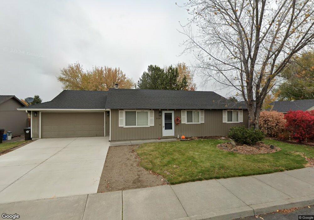 3129 SW Reindeer Ct, Redmond, OR 97756 - photo 1