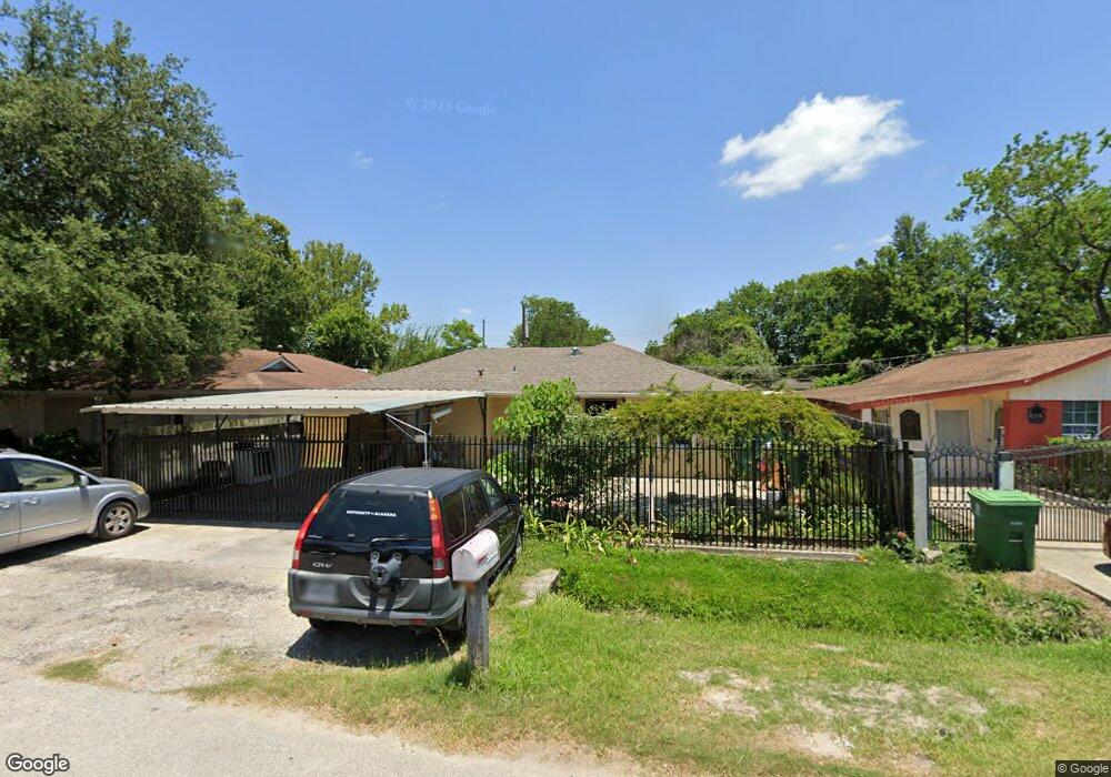 2602 Garwood Dr, Houston, TX 77091 - photo 1