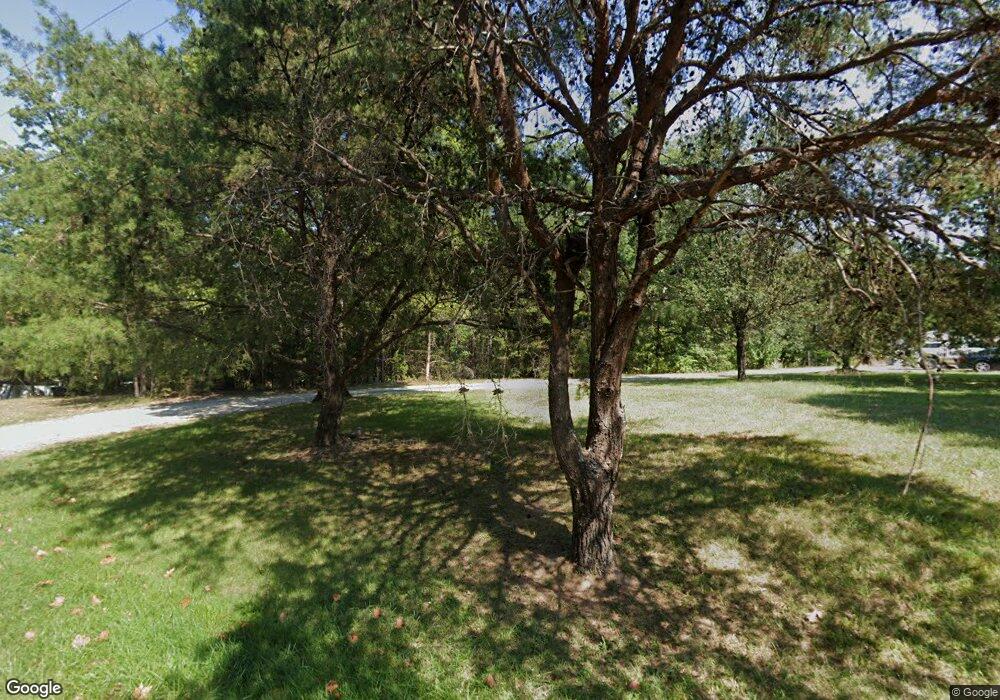 716 Oakwood Dr, Lebanon Junction, KY 40150 - photo 1