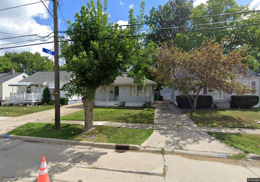 1609 Douglas Rd, Wickliffe, OH 44092 - photo 1