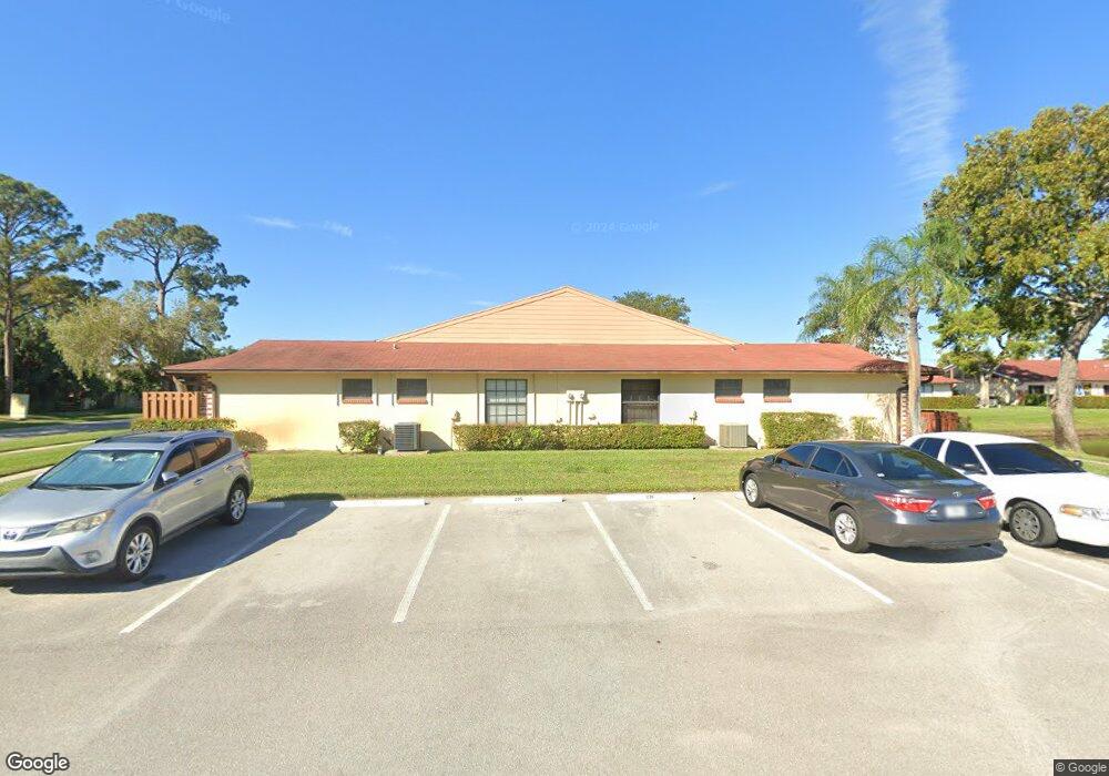 4417 Woodstock Dr unit C, West Palm Beach, FL 33409 - photo 1