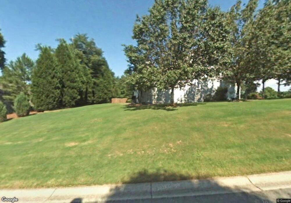 5087 Overlook Dr NE, Roswell, GA 30075 - photo 1