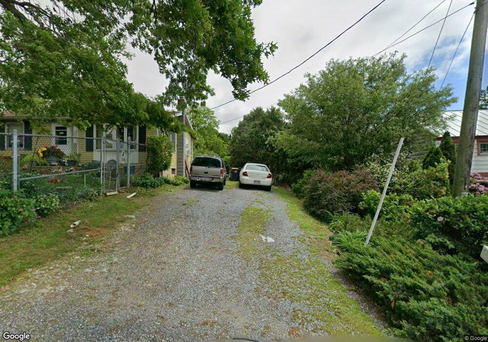 155 N 2nd St, Womelsdorf, PA 19567 - photo 1