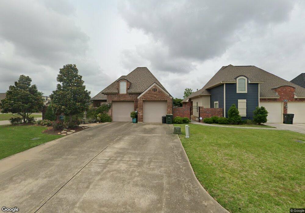 926 S Yorkshire Cir, Lake Charles, LA 70605 - photo 1