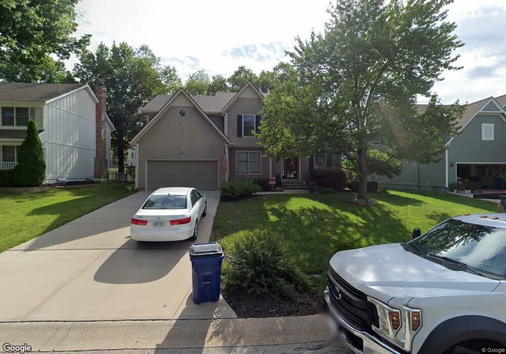 7405 Summit St, Shawnee, KS 66216 - photo 1
