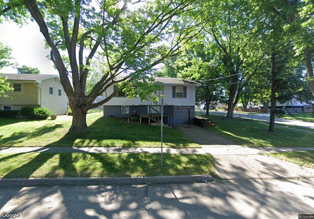3757 SE 10th St, Des Moines, IA 50315 - photo 1