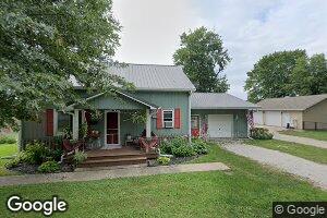 530 E Warren St, Moweaqua, IL 62550