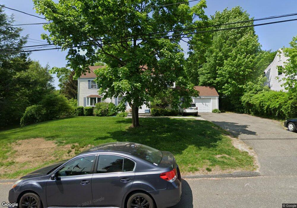 15 Birdsall Ave, Trumbull, CT 06611 - photo 1