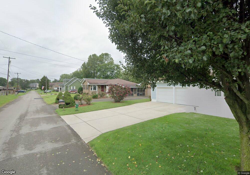 233 N Meadowlark Dr, Williamstown, WV 26187 - photo 1