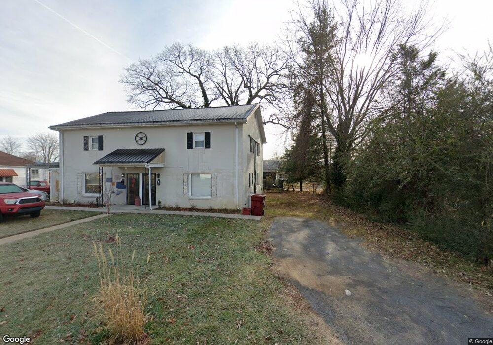 1306 E Holston Ave, Johnson City, TN 37601 - photo 1