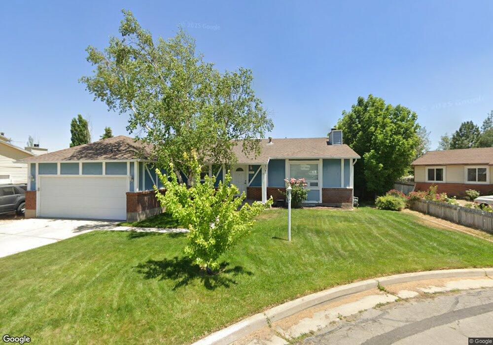 10071 Bagpiper Cir, South Jordan, UT 84095 - photo 1