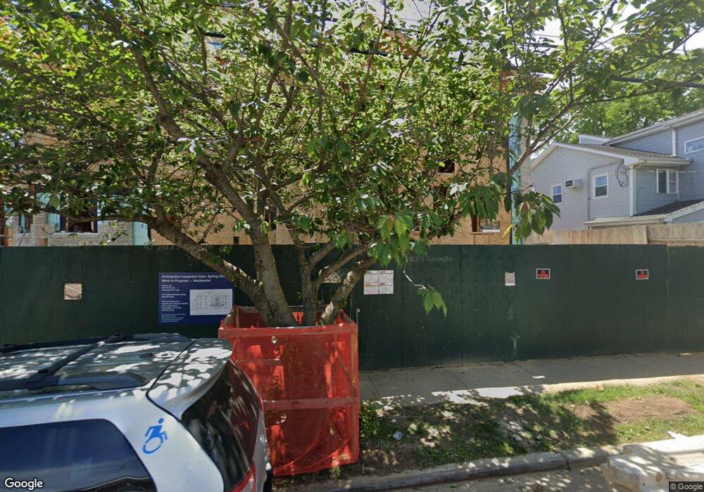 25618 58th Ave, Little Neck, NY 11362 - photo 1