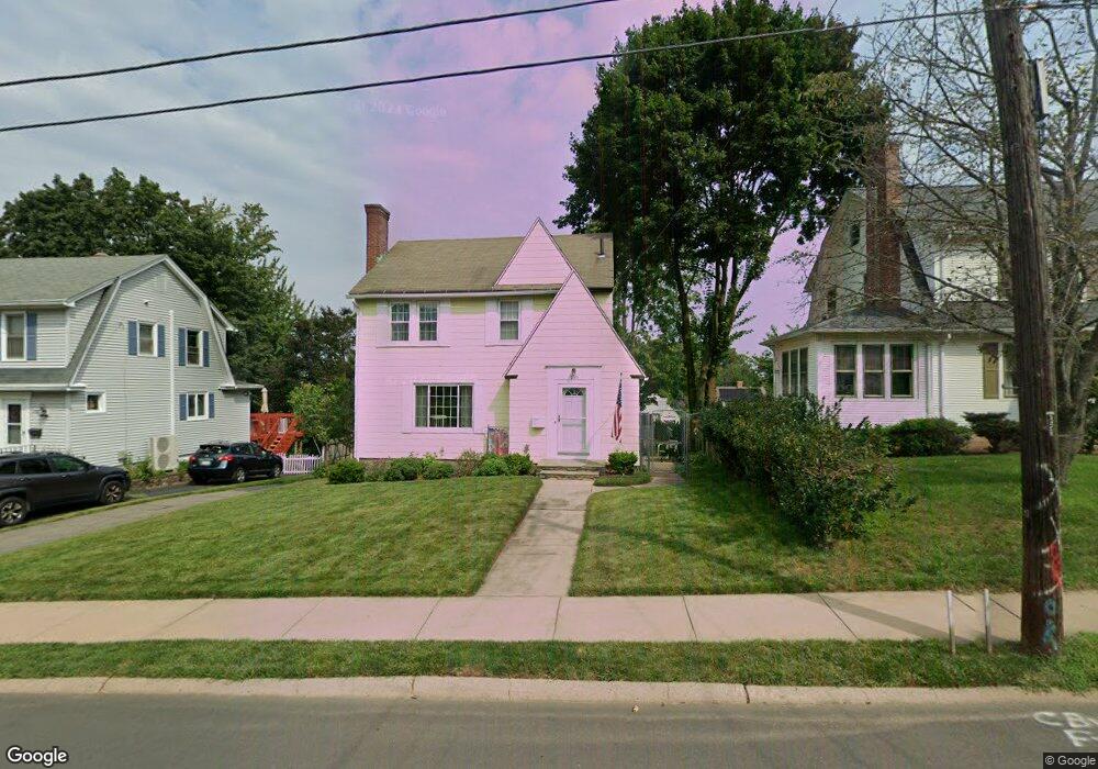 239 Henry St, Manchester, CT 06042 - photo 1