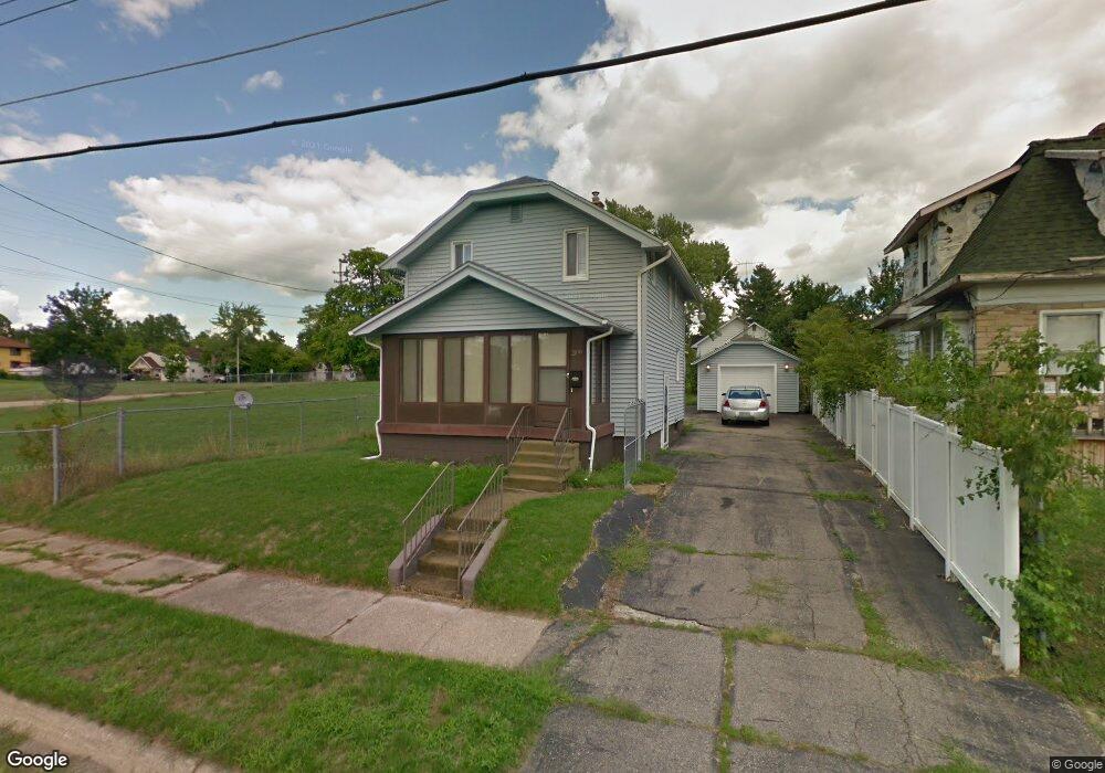 2109 Dwight Ave, Flint, MI 48503 - photo 1