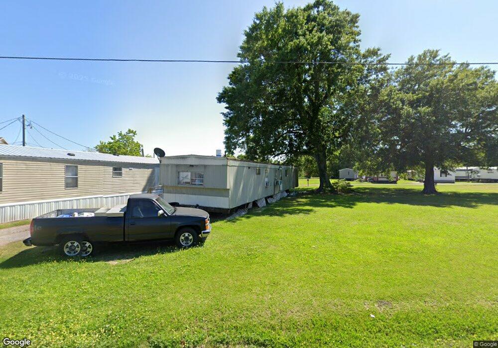 907 Alvin St, New Iberia, LA 70560 - photo 1