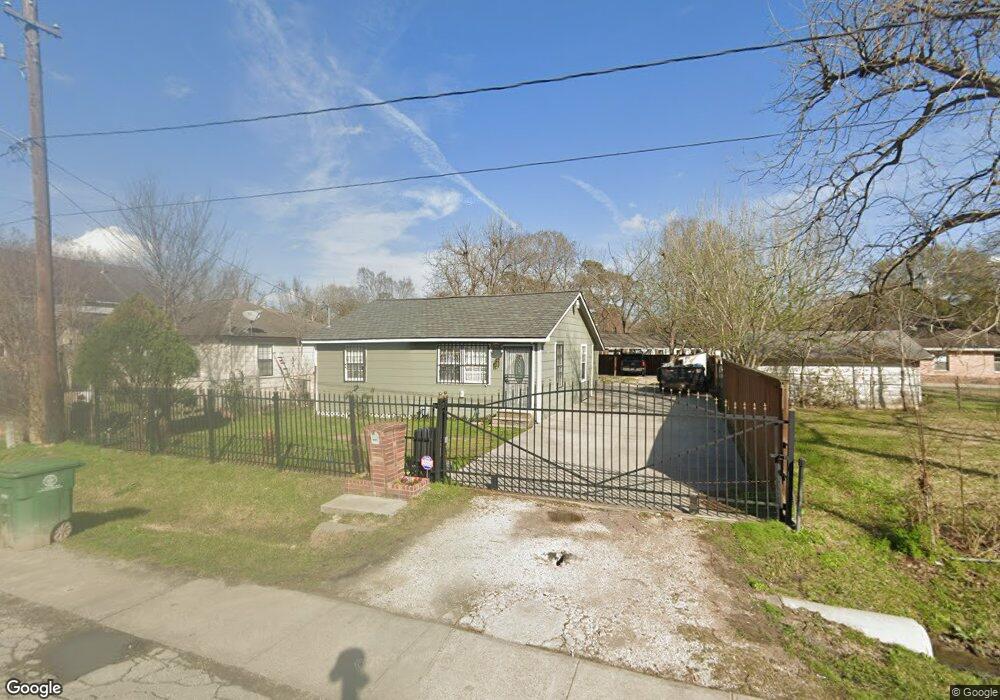 10112 Mcgallion Rd, Houston, TX 77076 - photo 1
