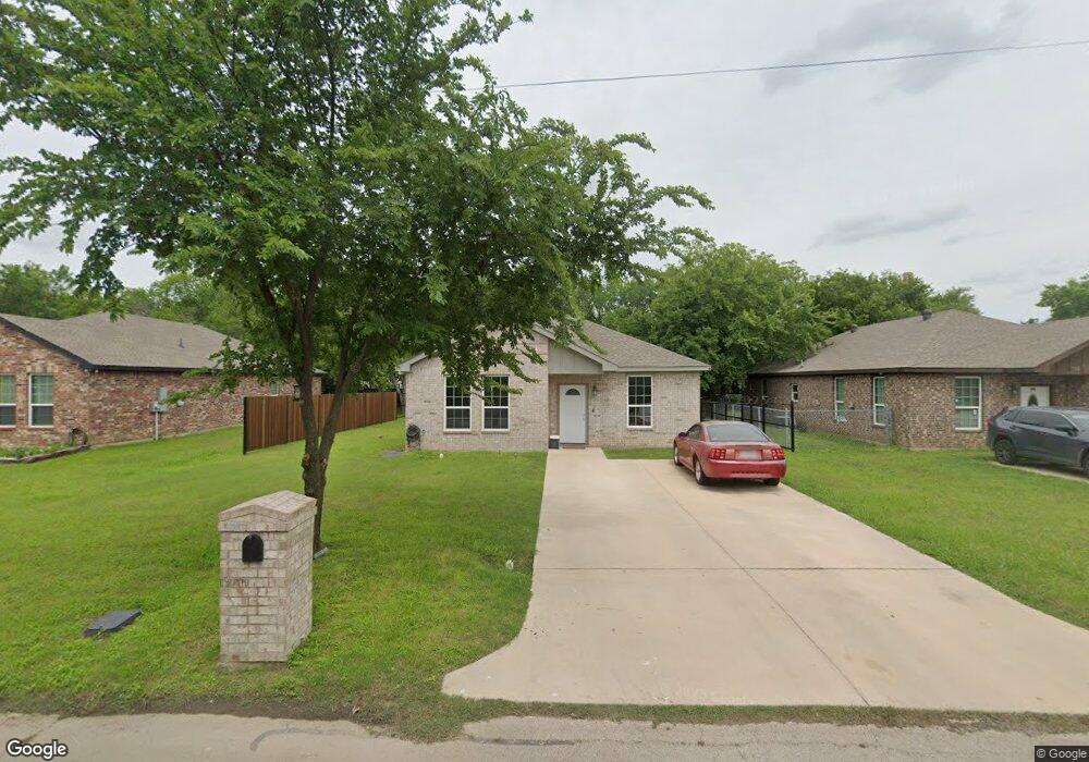 722 N Border St, Cleburne, TX 76031 - photo 1