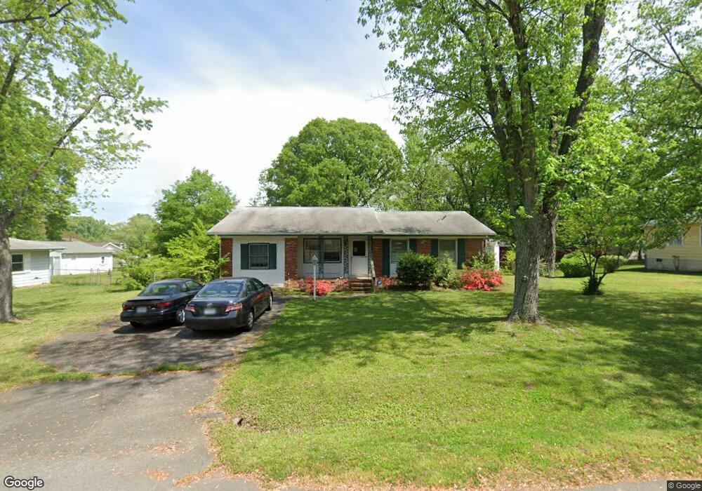 821 Sherwood Ln, Fredericksburg, VA 22407 - photo 1