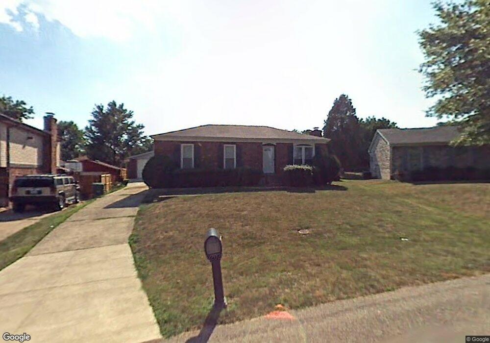 6910 Roseborough Ct, Louisville, KY 40228 - photo 1