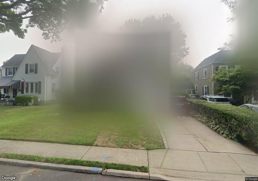 152 Fernwood Terrace, Garden City, NY 11530 - photo 1