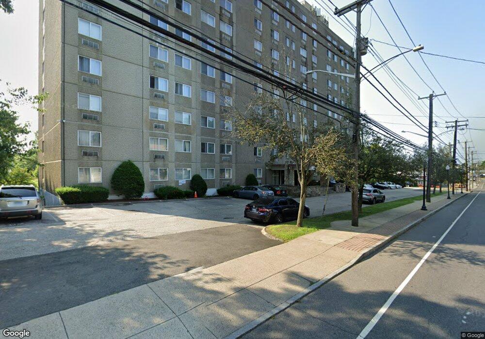 120 Huntington Turnpike unit 802, Bridgeport, CT 06610 - photo 1