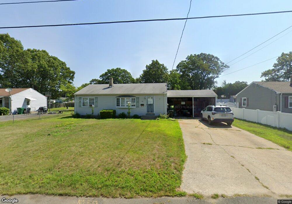 99 Westport Dr, Chicopee, MA 01020 - photo 1