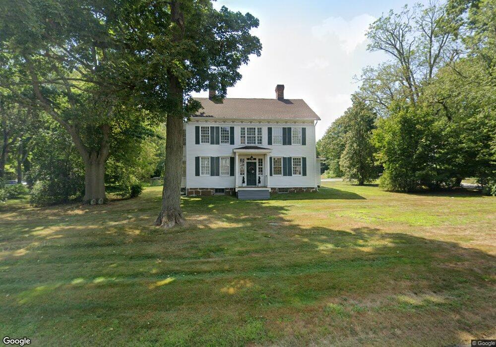 586 Orange Center Rd, Orange, CT 06477 - photo 1