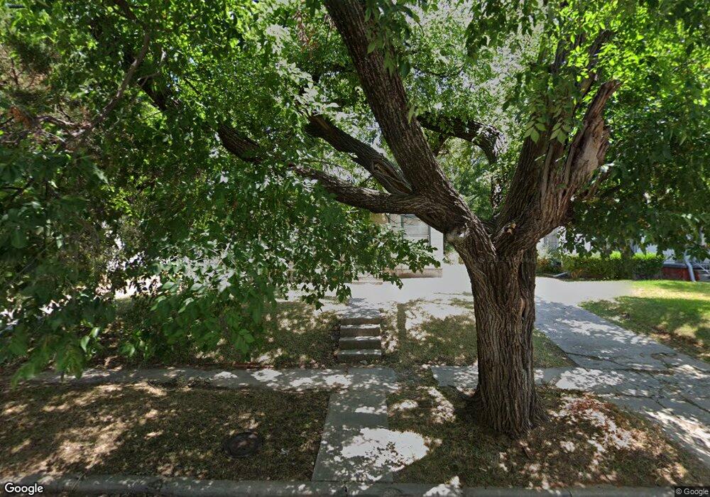 1202 N Clements St, Gainesville, TX 76240 - photo 1