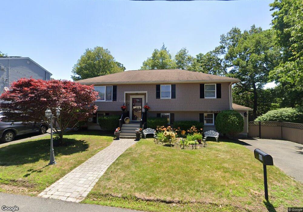 11 Magnolia St, Saugus, MA 01906 - photo 1