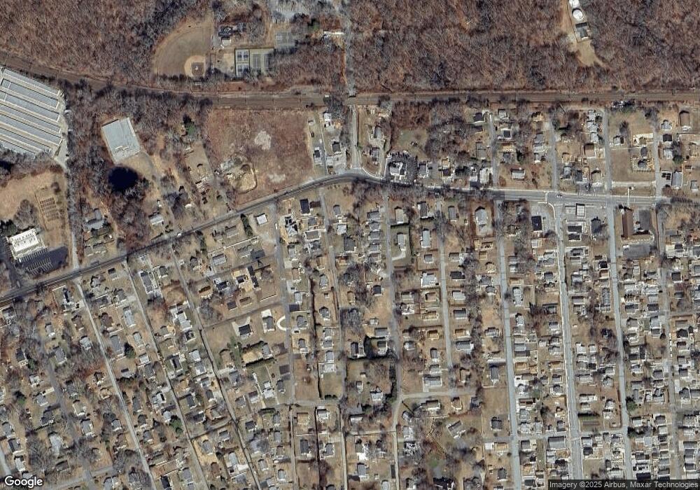 10 Biscayne Blvd, Old Lyme, CT 06371 - photo 1