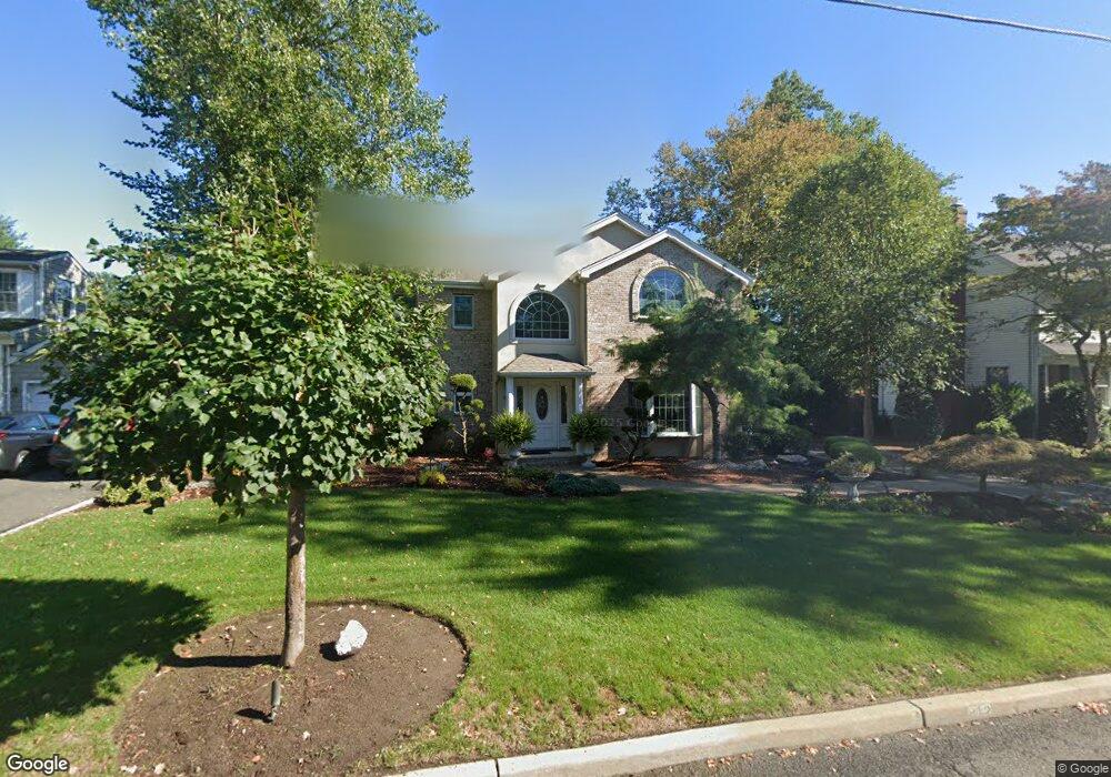 812 Midland Rd, Oradell, NJ 07649 - photo 1
