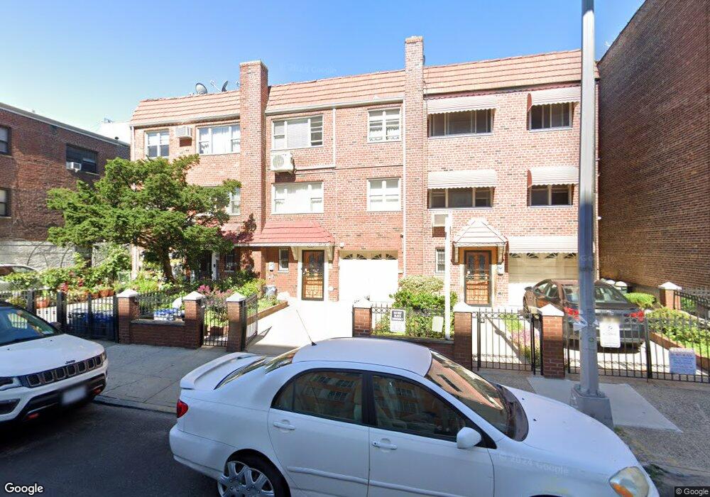 3092 45th St, Astoria, NY 11103 - photo 1