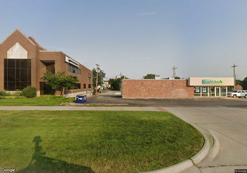 811 SW Topeka Blvd, Topeka, KS 66612 - photo 1