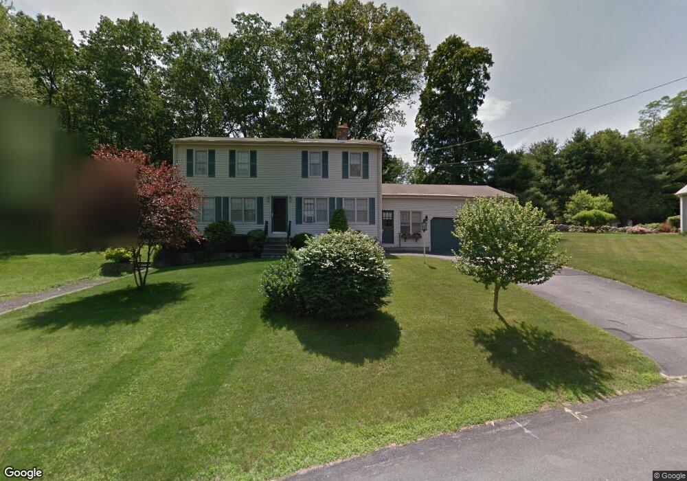 8 Chestnut Hills Ct, Greenville, RI 02828 - photo 1