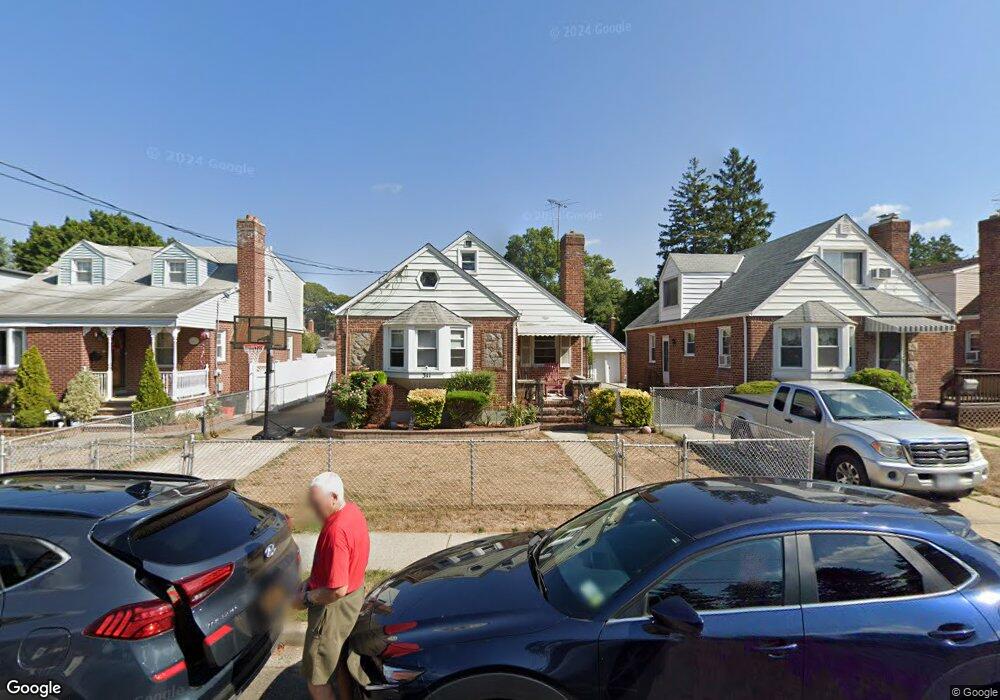 311 Charles St, West Hempstead, NY 11552 - photo 1