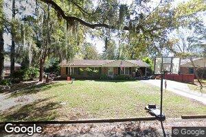 4 Regent Dr, Savannah, GA 31406