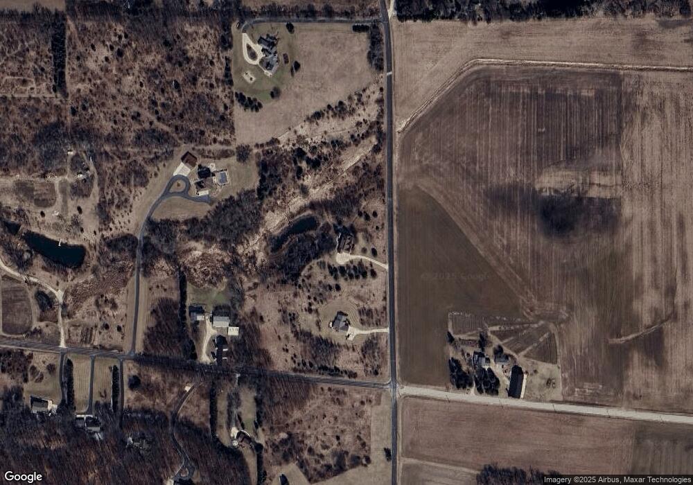 7269 Glacier Dr, West Bend, WI 53090 - photo 1