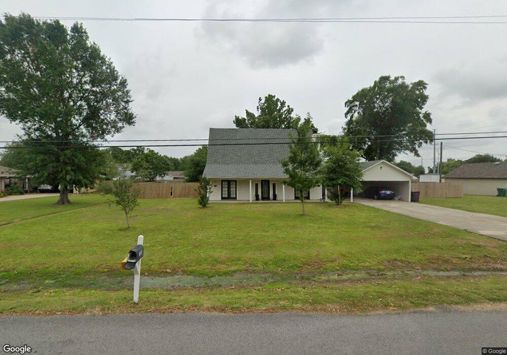 721 N Lake Ct, Lake Charles, LA 70605 - photo 1