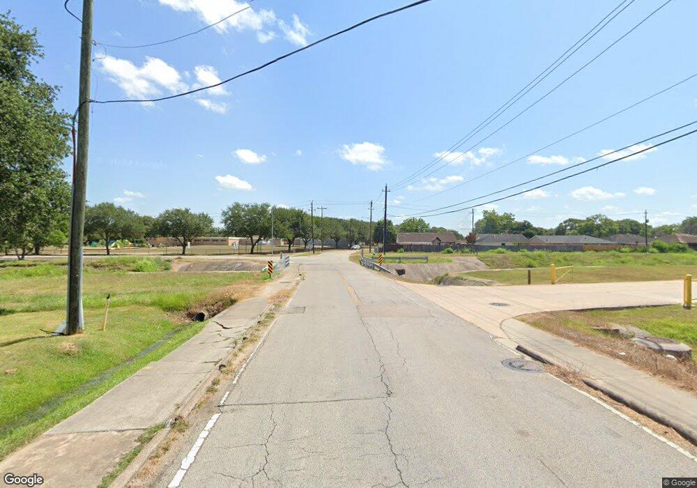 9300 Kingspoint Rd, Houston, TX 77075 - photo 1