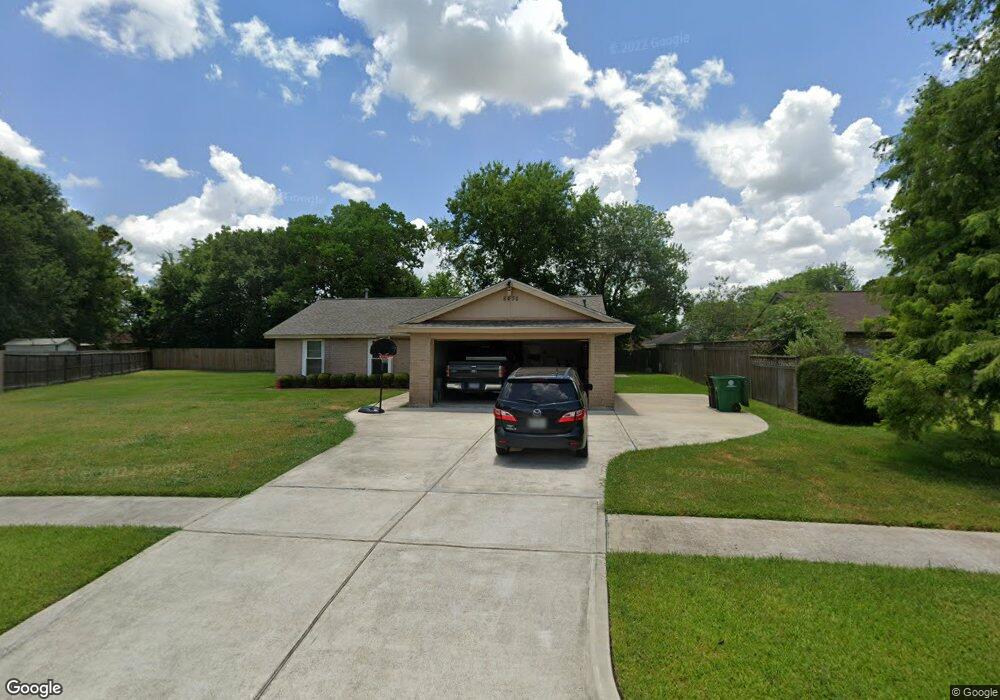8438 Coastway Ln, Houston, TX 77075 - photo 1