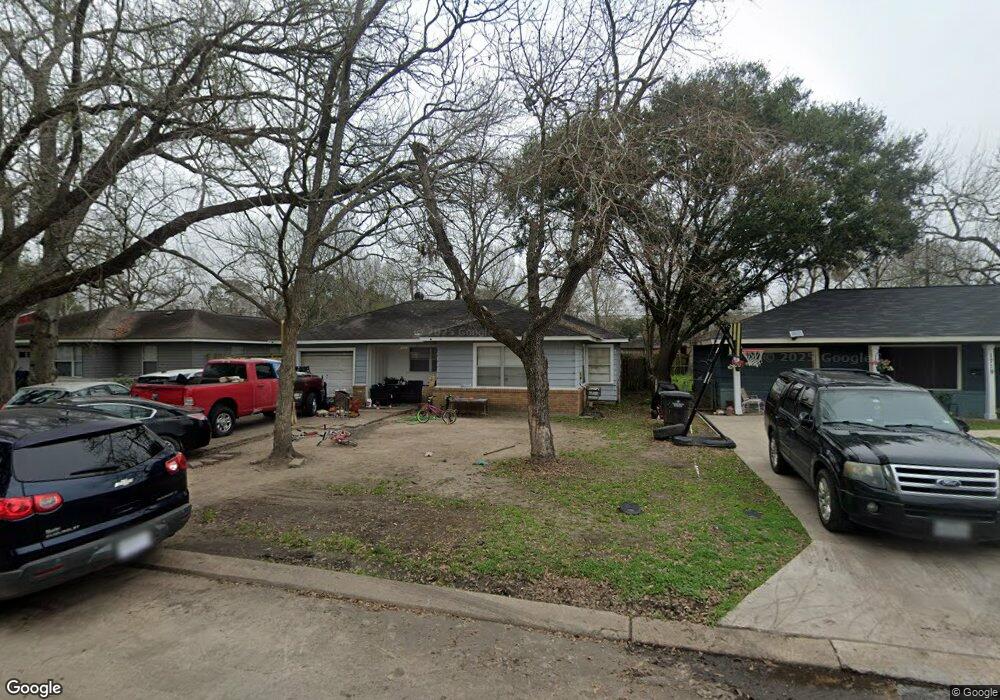 1717 S Park Dr, Alvin, TX 77511 - photo 1