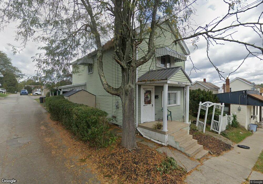 812 Hawthorne St, Vandergrift, PA 15690 - photo 1