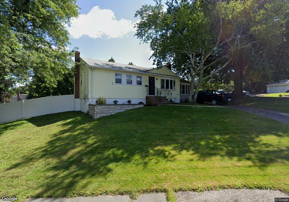 5 Drury Ln, Stoneham, MA 02180 - photo 1