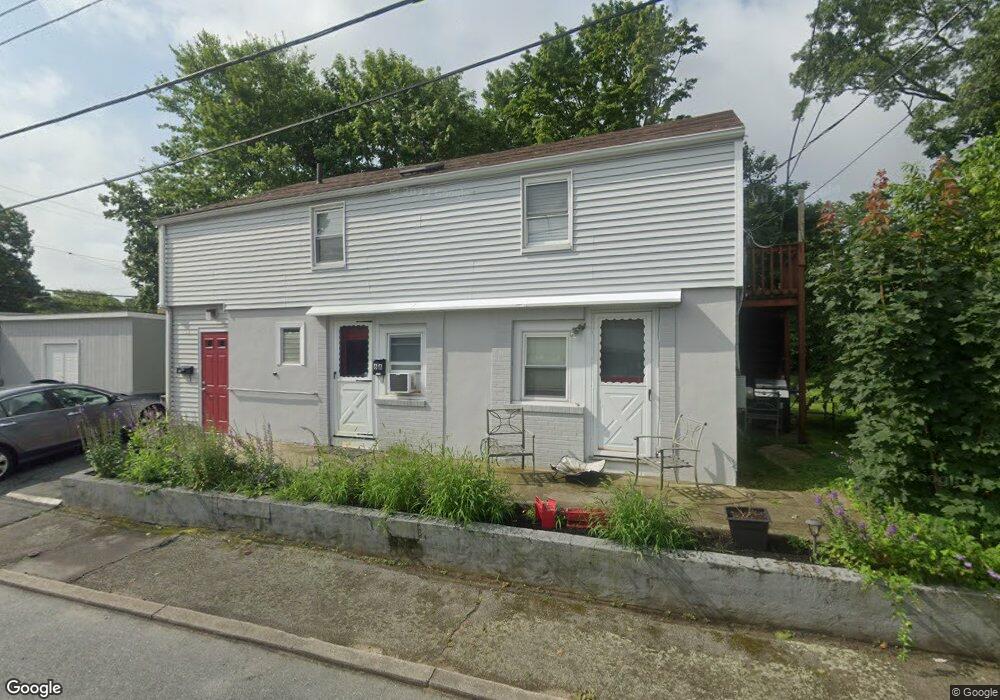 6 Arnold St unit 1, South Dartmouth, MA 02748 - photo 1