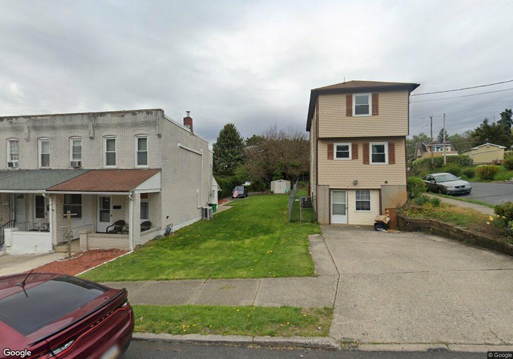 203 N Irving St unit 205, Allentown, PA 18109 - photo 1