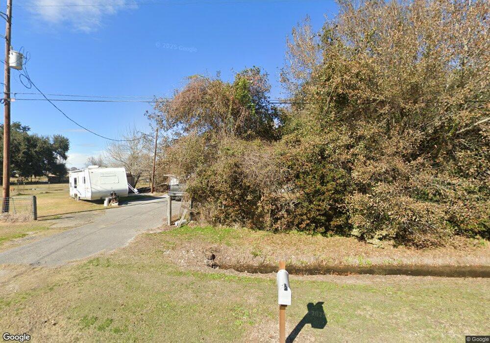 2314 Claude Leblanc Rd, New Iberia, LA 70560 - photo 1